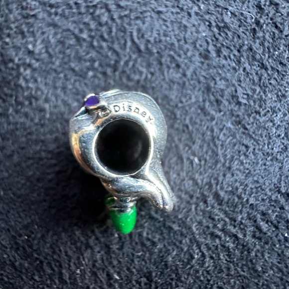 Disney x PANDORA The Littlee Mermaid’s Ariel Charm - Picture 4 of 4